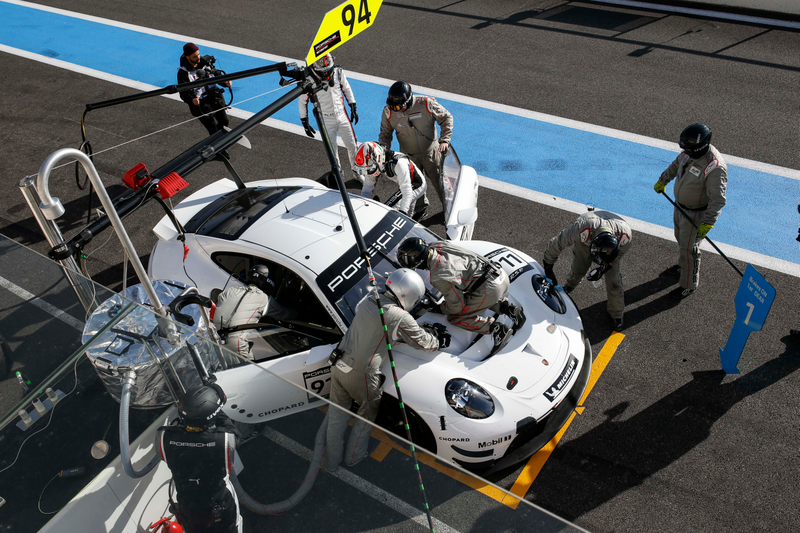 Illustration for article titled Porsche's New Race Car Says No to Turbos and Yes to Side Exit Exhaust